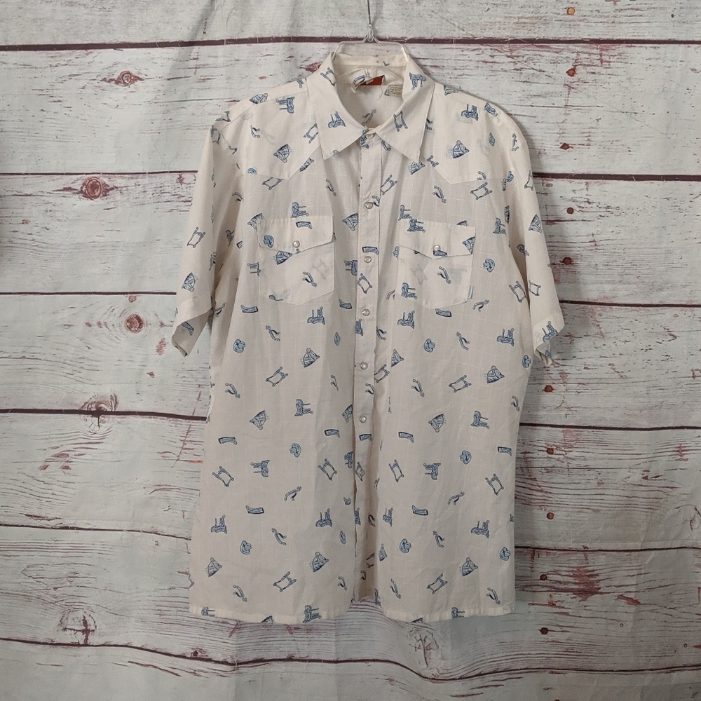 Men's Short-Sleeve Cream Shirt with Blue Print